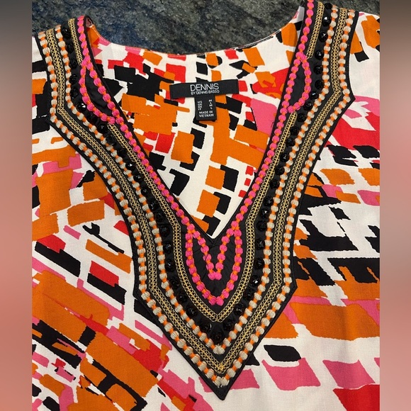 💗🧡 Beautiful like new Dennis Basso size M tunic top. Cool colors and detail! - Picture 4 of 5